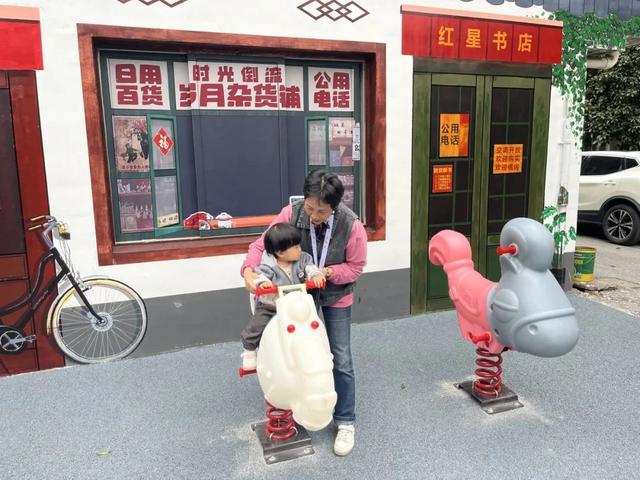 圍墻種花、涼亭修繕……小區(qū)微改造改出“大幸?！?圖4)