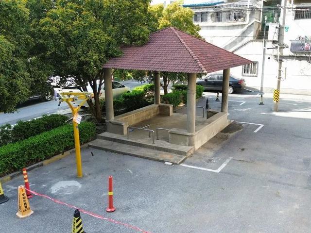 圍墻種花、涼亭修繕……小區(qū)微改造改出“大幸?！?圖2)