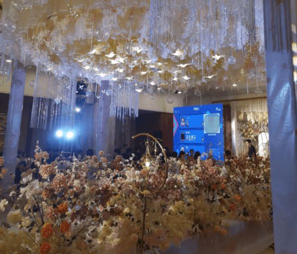 九游娛樂：hi現(xiàn)場推薦一波2024年婚禮現(xiàn)場互動活躍氣氛的小游戲給各位新人(圖2)