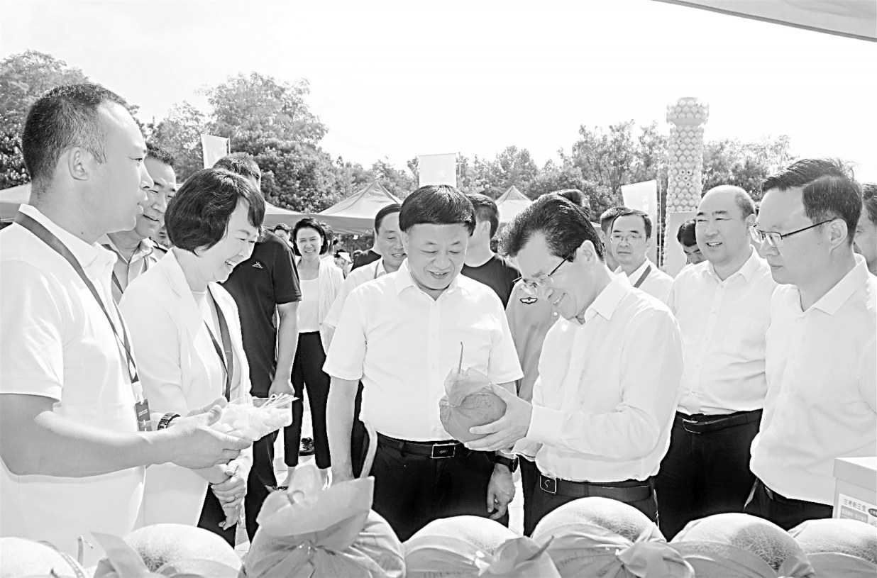 九游娛樂：黨建引領“一子落” 監(jiān)管服務“滿盤活”(圖1)