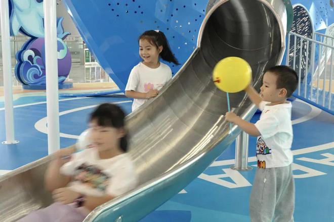 九游app：全國(guó)首創(chuàng)！免費(fèi)兒童樂(lè)園落地汕頭高鐵站(圖2)
